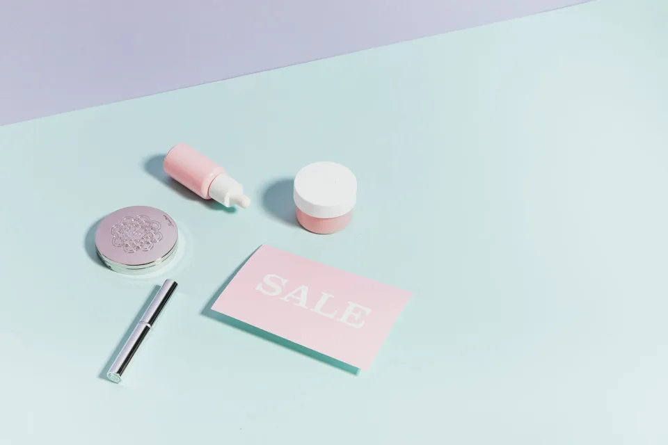 Gương soi thử makeup